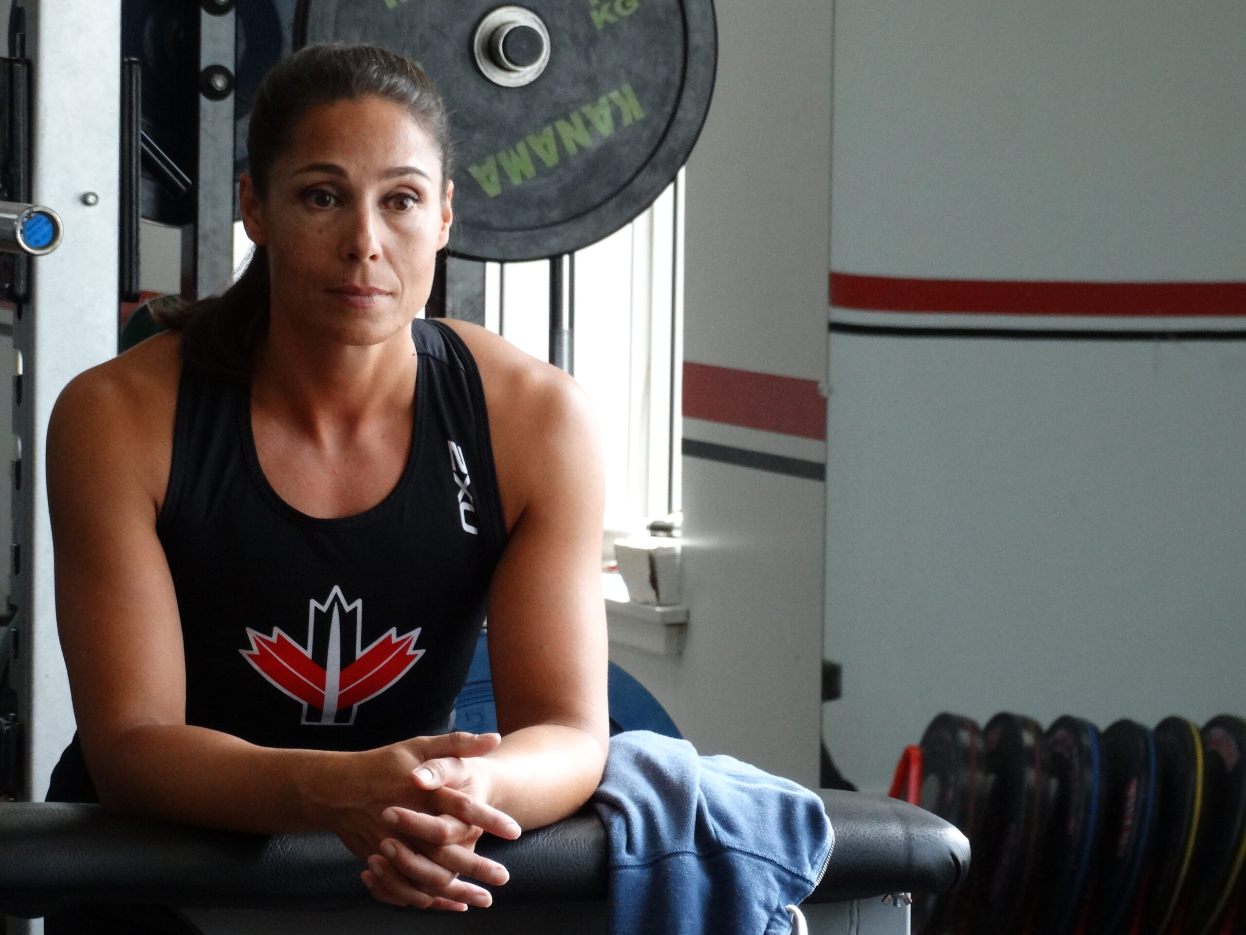 Victoira Nolan workingout in gym